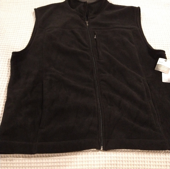 NWT St John's Bay Black Fleece Vest - Picture 2 of 6